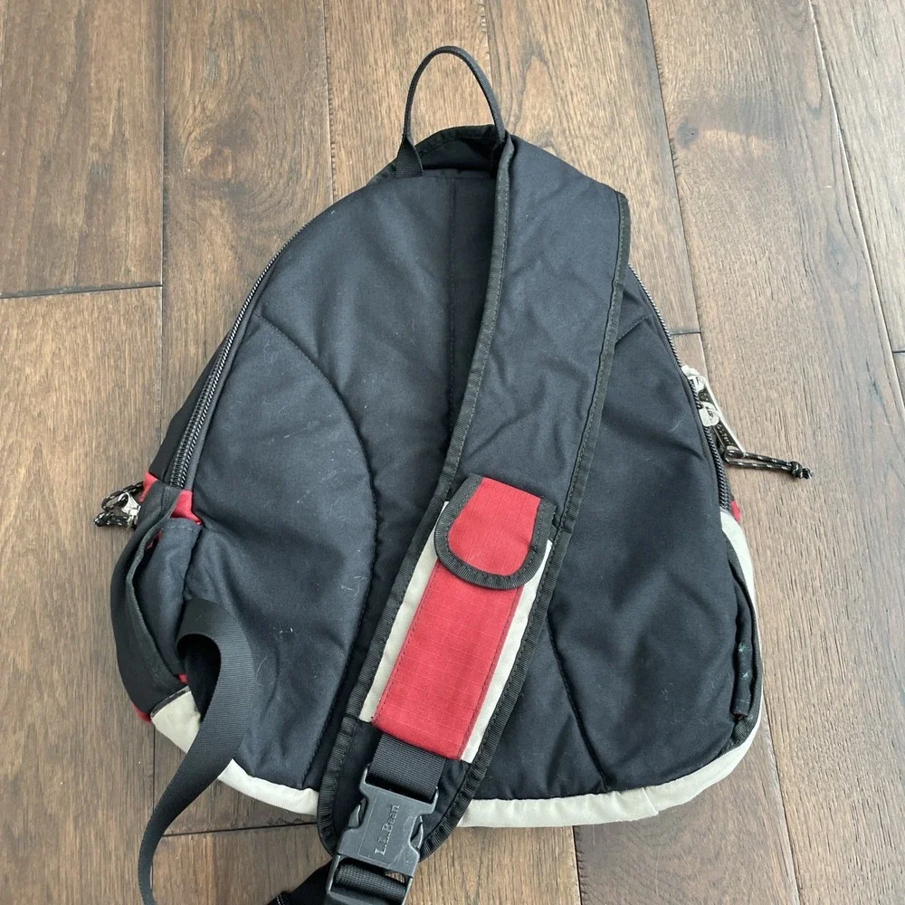 L.L. Bean Stowaway Sling Crossbody‎ Bag Gray/Red/Black Hiking Outdoor